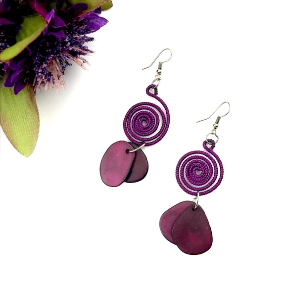 Jewelry - 🎁 5 for $25 🎁 Purple Dangle Earrings